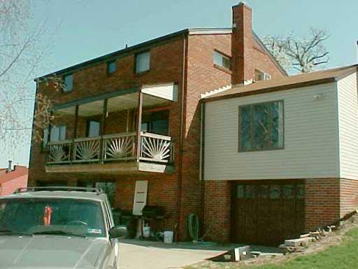 284 Hoffman Road Pittsburgh, PA 15212 - Photo 7 of 8 Gallery Image 7
