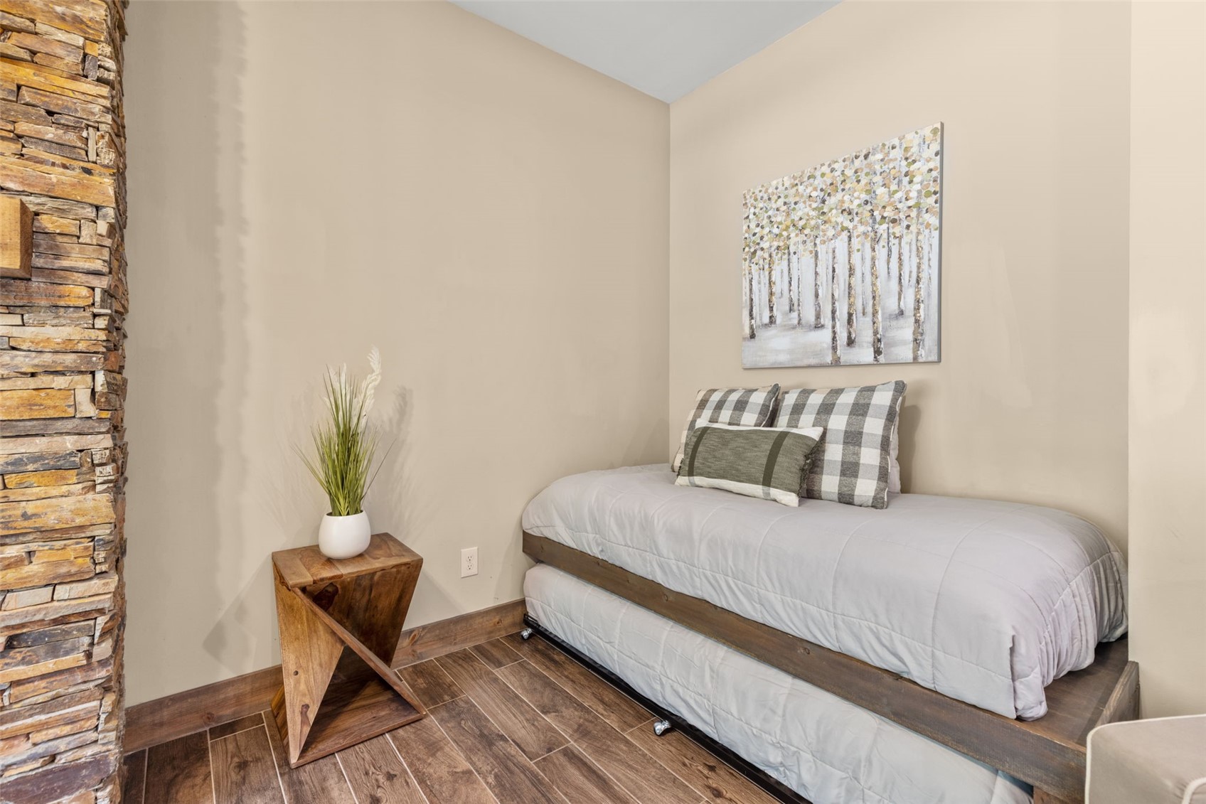 102 Lake Ridge Circle, Unit 1887 Keystone, CO 80435 - Photo 5 of 39 Gallery Image 5
