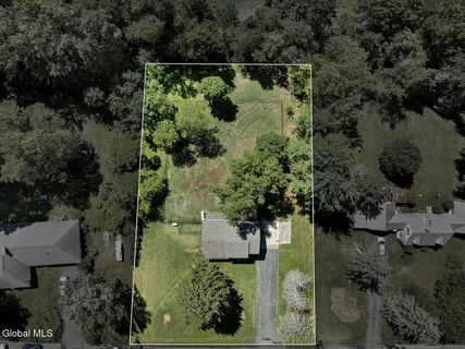 $375,000 | 5 Lake Hills Road, Brunswick, NY 12180
