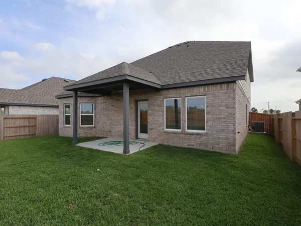 $367,990 | 14030 Baikal Mnr Drive, Santa Fe, TX 77510