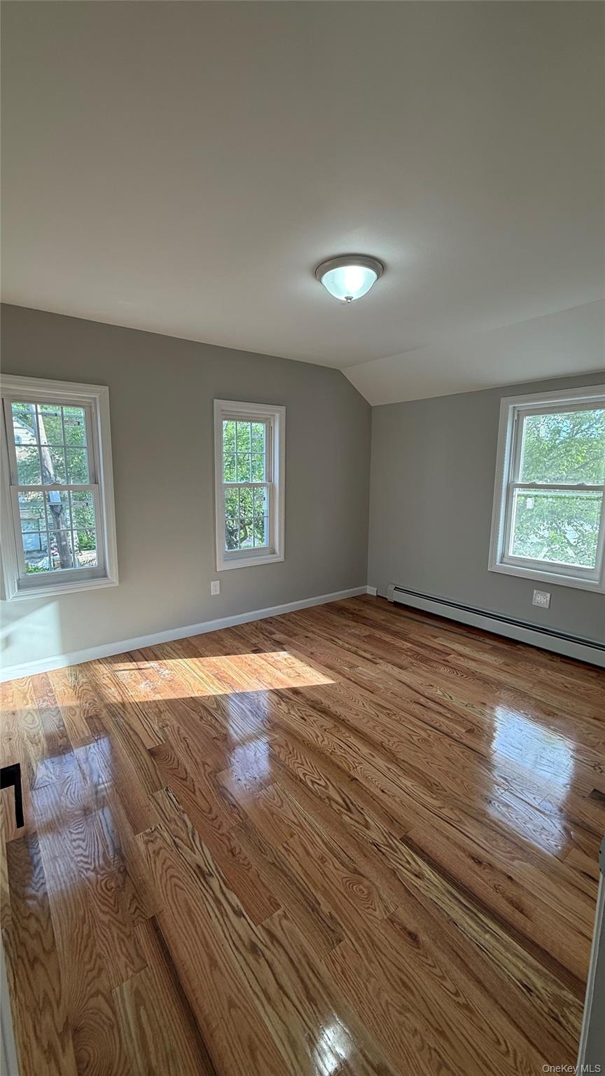 164-21 109th Road Queens, NY 11433 - Photo 4 of 14