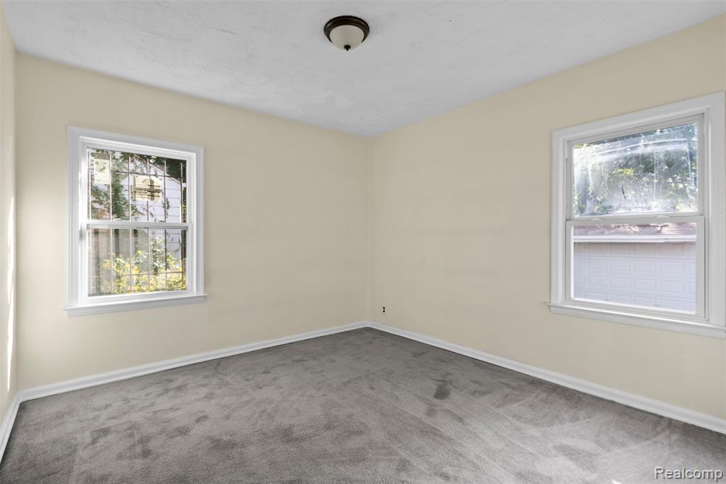 13575 Rutherford Street Detroit, MI 48227 - Photo 8 of 16