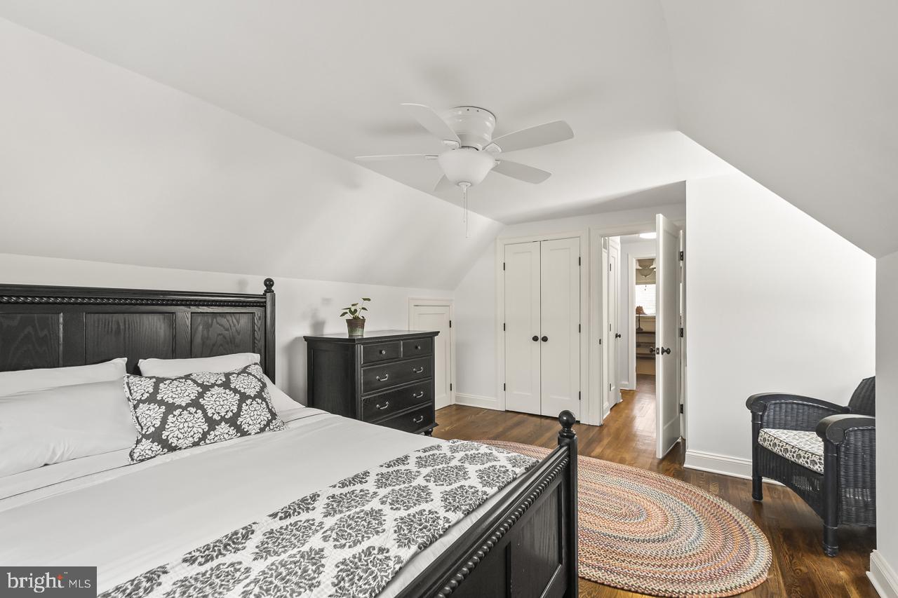 5005 Rhoades Place Alexandria, VA 22304 - Photo 25 of 55 BEDROOM 2 - TOP FLOOR W/ CEILING FANS & CLOSETS