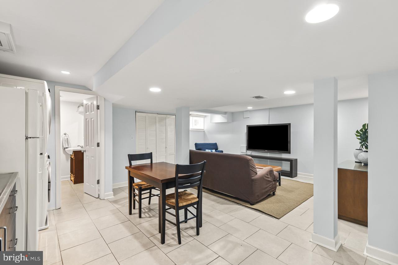 5005 Rhoades Place Alexandria, VA 22304 - Photo 34 of 55 IN- LAW SUITE, AUPAIR or WALK OUT BASEMENT RENTAL