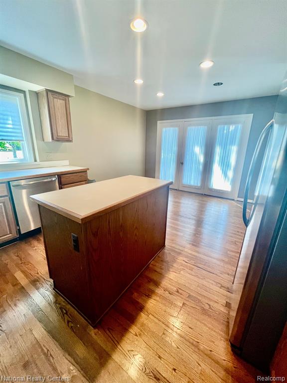 20428 Wayne Road Livonia, MI 48152 - Photo 7 of 37