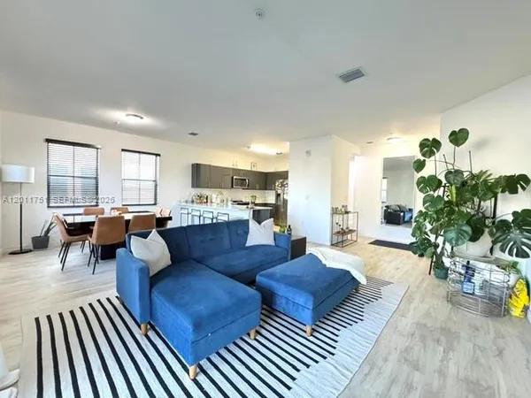 $2,700 | 15650 Southwest 136th Street, Unit 101, Miami, FL 33196