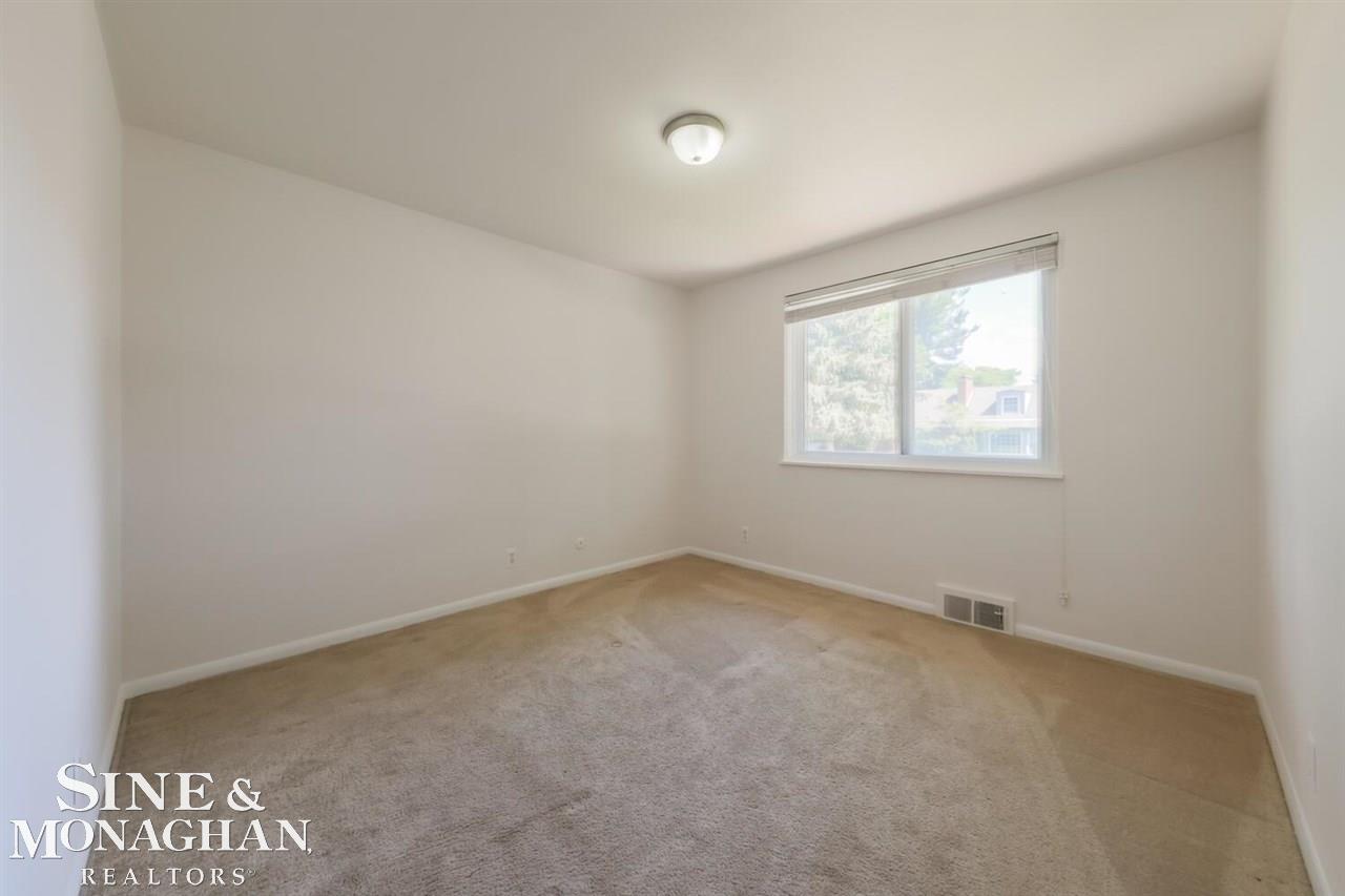 577 Cook Road Grosse Pointe, MI 48236 - Photo 27 of 37 Bedroom