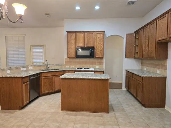 $2,300 | 100 Bryan Street, Prosper, TX 75078