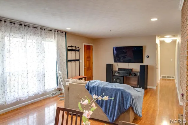 $172,000 | 5230 Wickway Drive, Alton, IL 62002