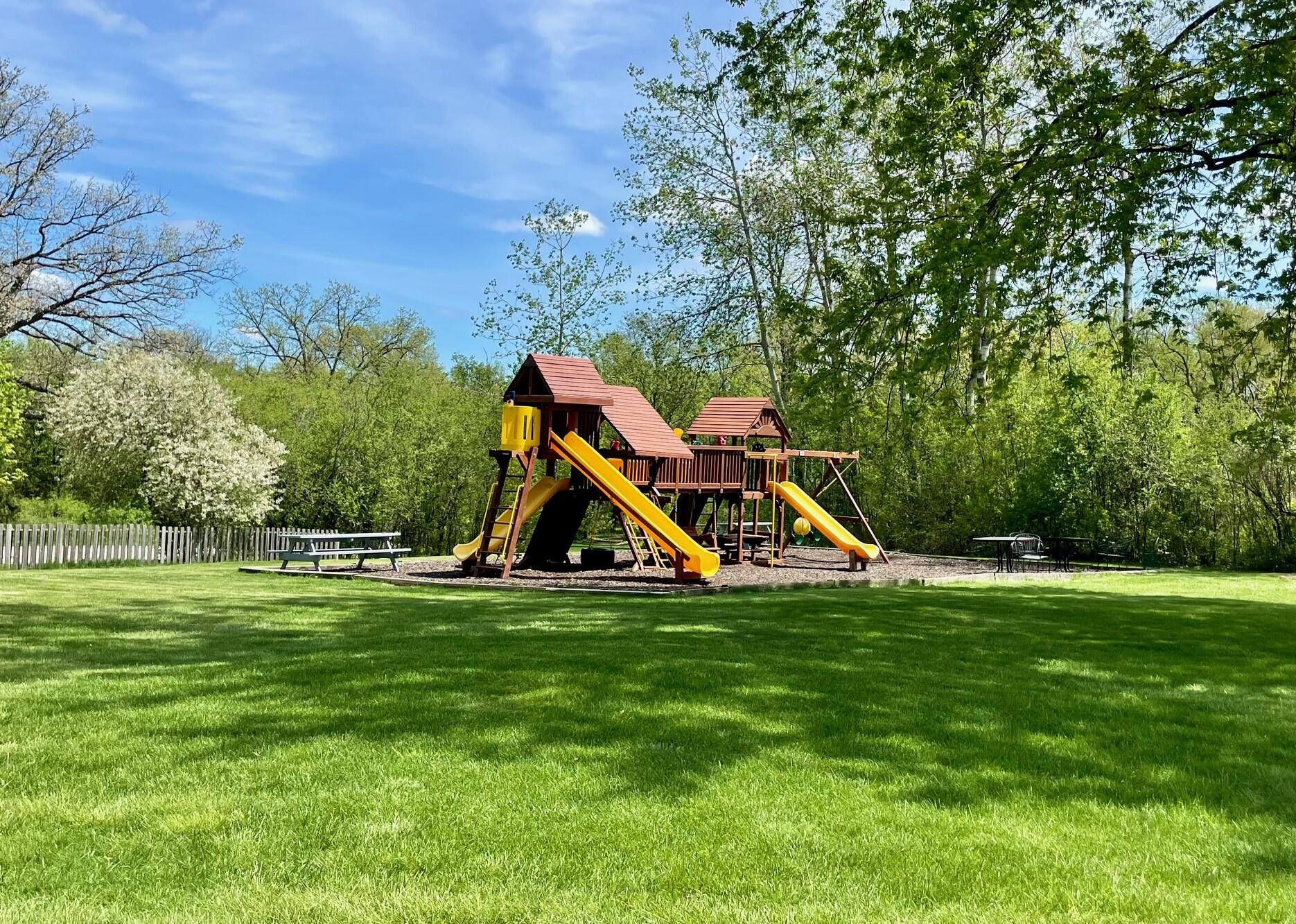 262 Castle Terrace Avenue Fontana, WI 53125 - Photo 35 of 38 Playground