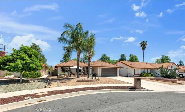 $425,000 | 1114 Bottle Tree Way, Hemet, CA 92545