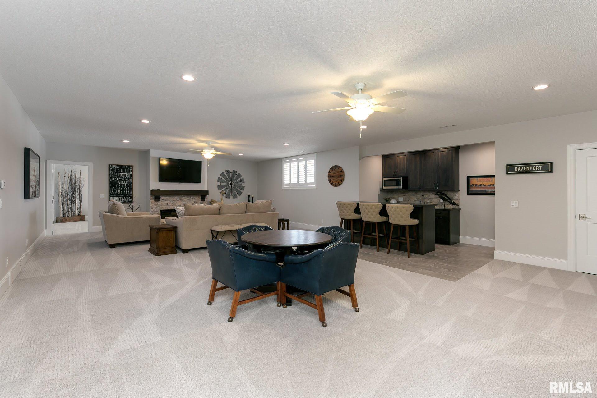 4017 Thomas Pointe Road Davenport, IA 52807 - Photo 25 of 37 Gallery Image 25