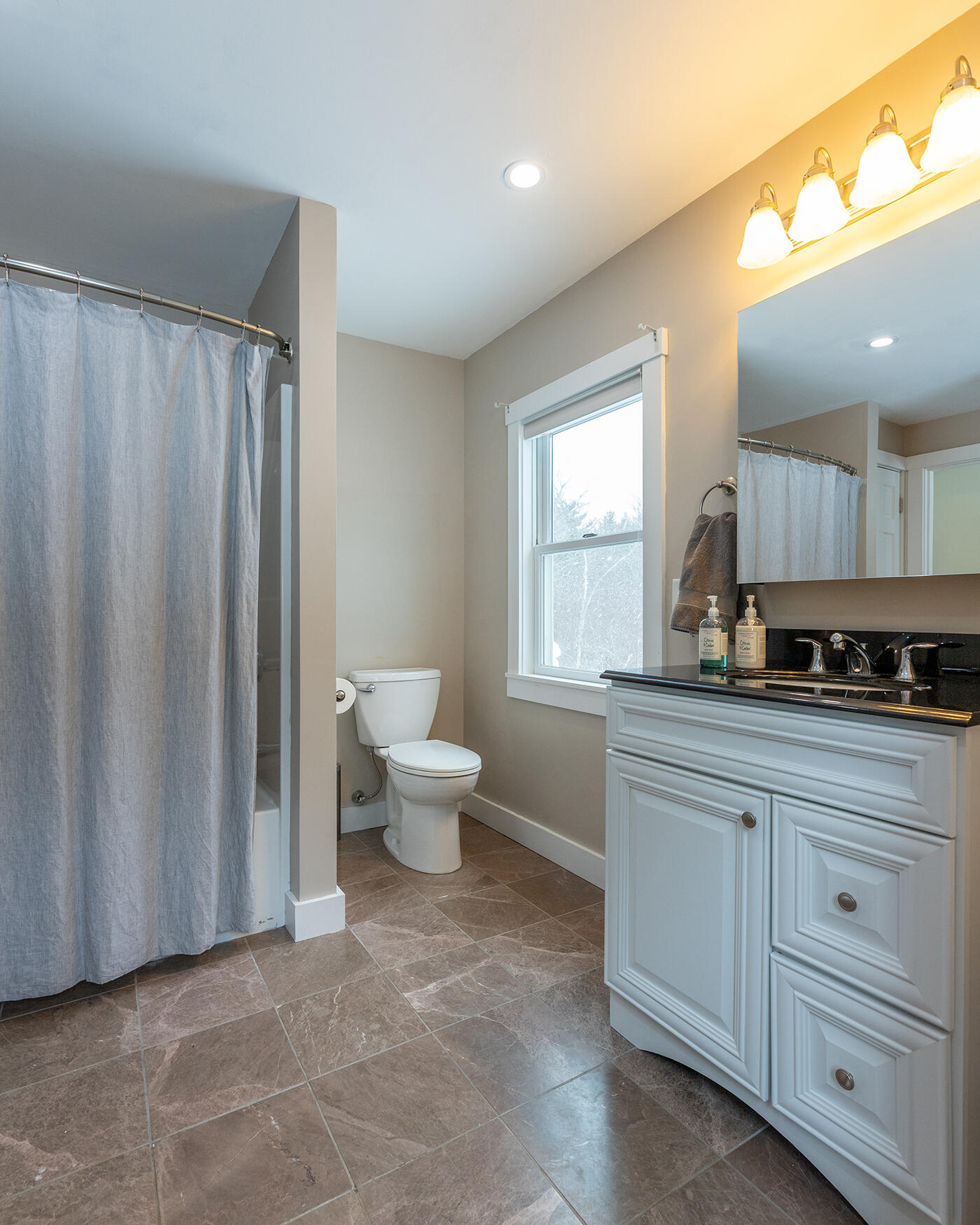 95 Bog Road Rockland, ME 04841 - Photo 20 of 28 First floor full bathroom