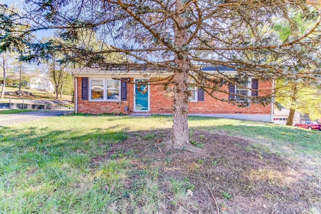 818 North Mill Road Salem, VA 24153 - Photo 1 of 34 Listing Photo