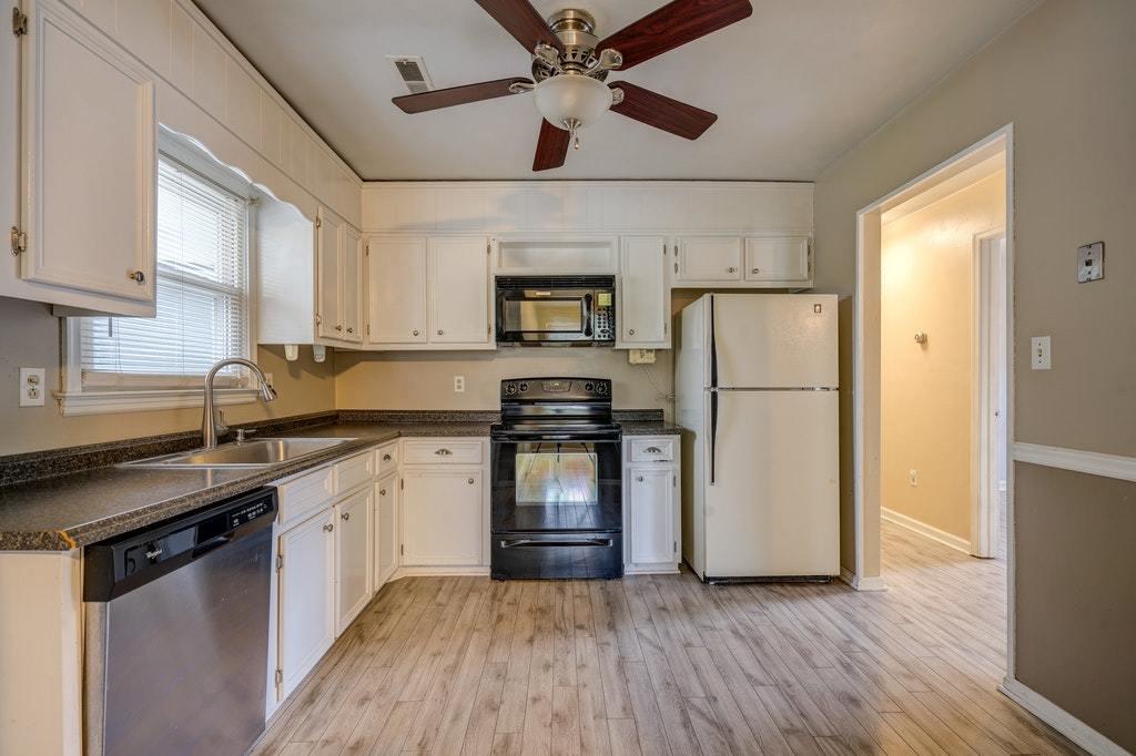 818 North Mill Road Salem, VA 24153 - Photo 8 of 34 008-329590-DSC00326_27_28_29_30_8300331