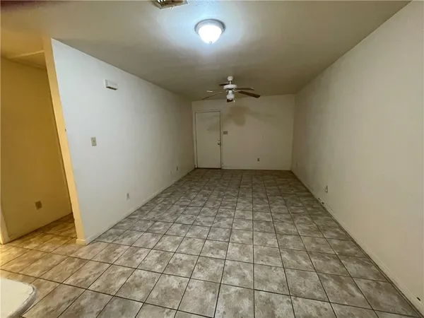$850 | 2105 Breezeway Circle, Ingleside, TX 78362