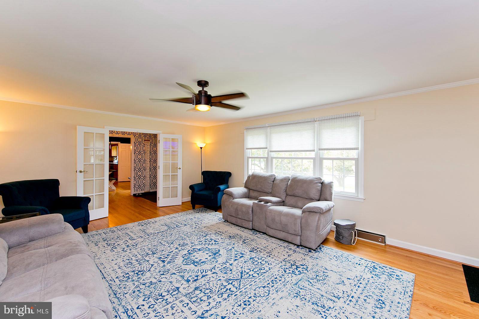 3708 Apple Pie Ridge Road Winchester, VA 22603 - Photo 5 of 46 living room