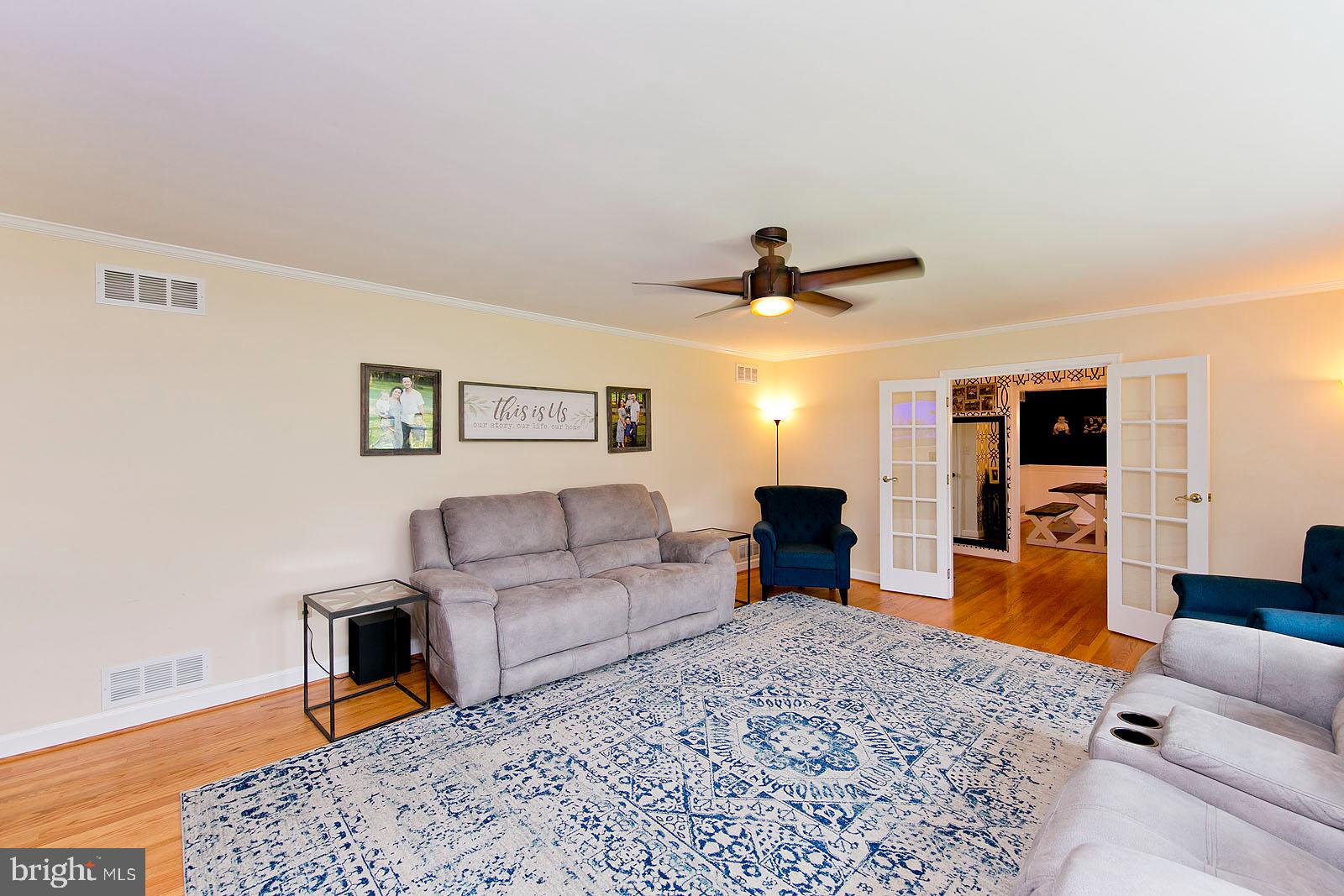 3708 Apple Pie Ridge Road Winchester, VA 22603 - Photo 6 of 46 living room