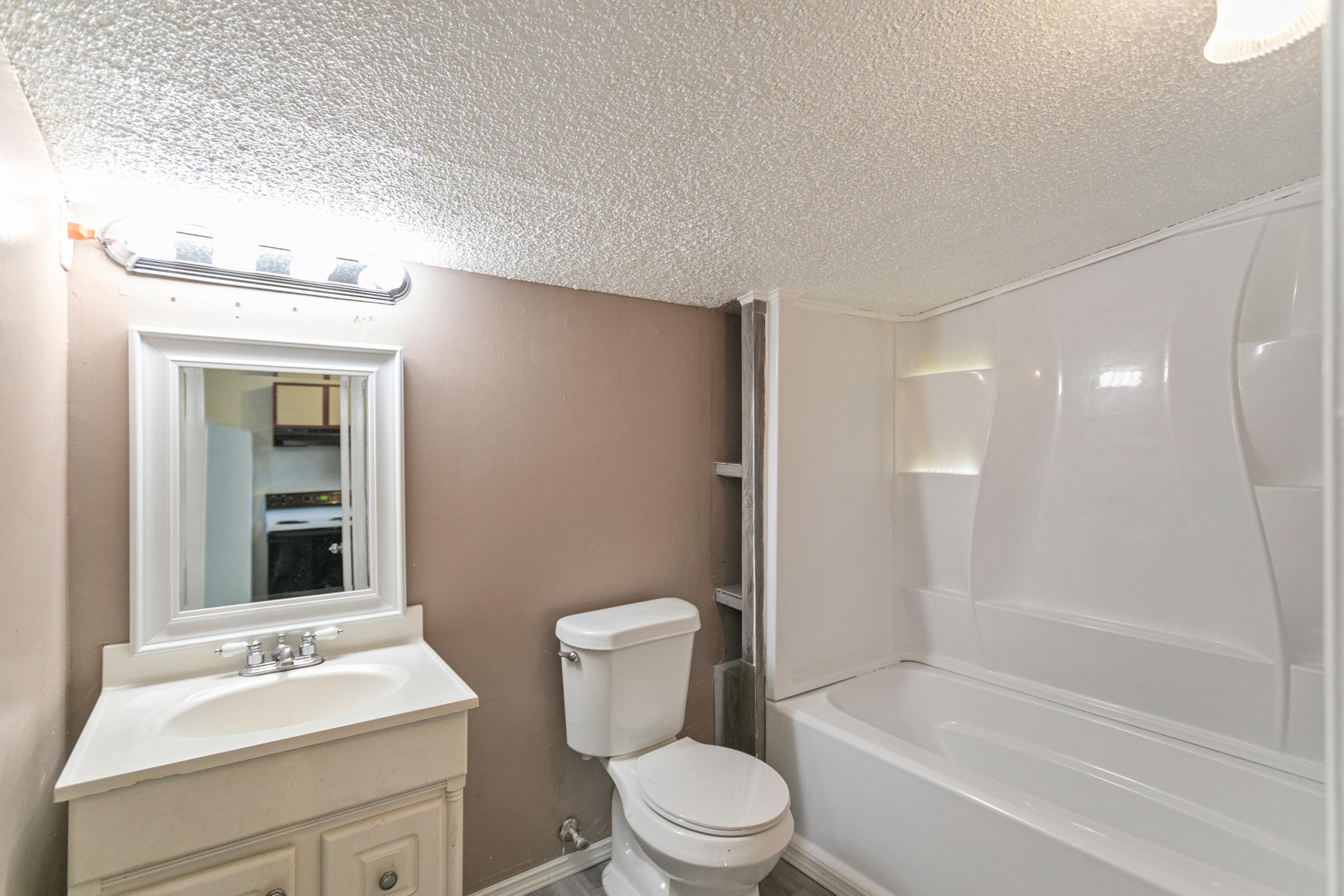 1012 South Moody Road Palatka, FL 32177 - Photo 19 of 26 Bathroom #2