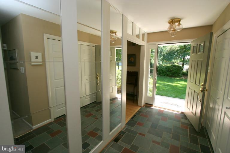 4301 Prince Road Rockville, MD 20853 - Photo 5 of 30 Interior (General)