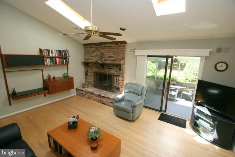 4301 Prince Road Rockville, MD 20853 - Photo 9 of 30 Interior (General)