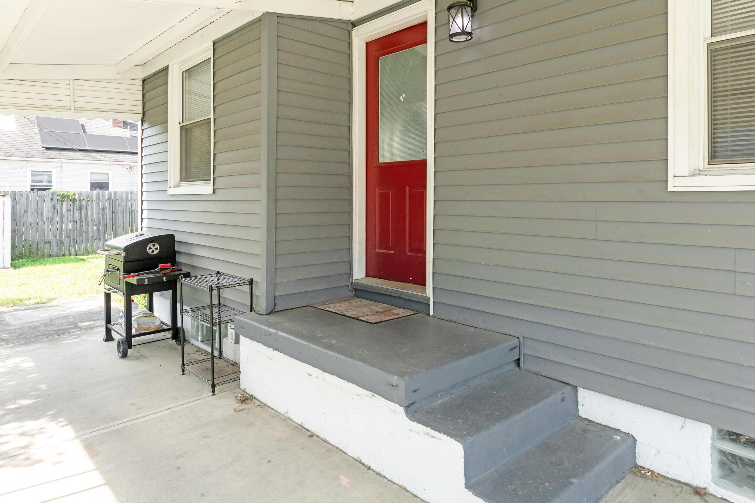 2981 Gerbert Road Columbus, OH 43224 - Photo 3 of 46 Side door