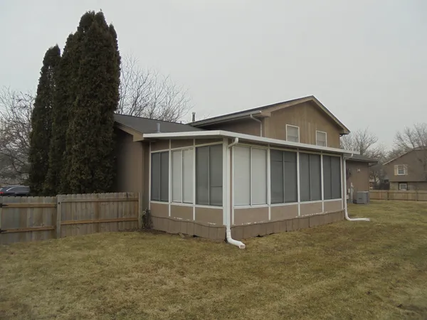 $2,395 | 3414 Cathy Drive, Joliet, IL 60431
