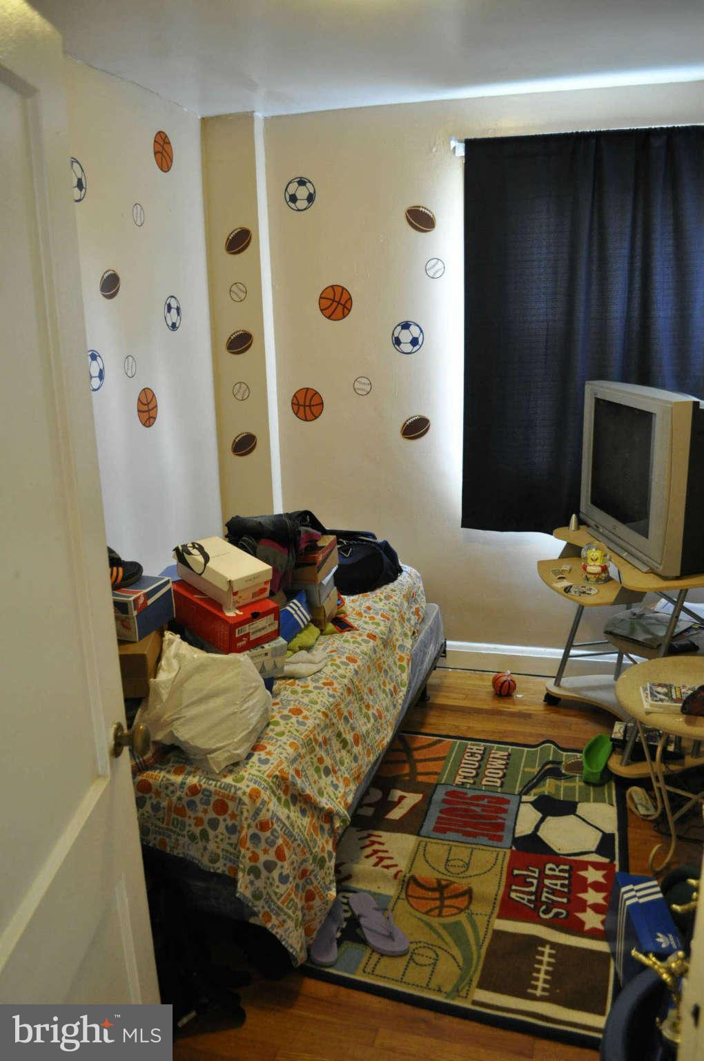 934 Masefield Road Baltimore, MD 21207 - Photo 13 of 23 Bedroom