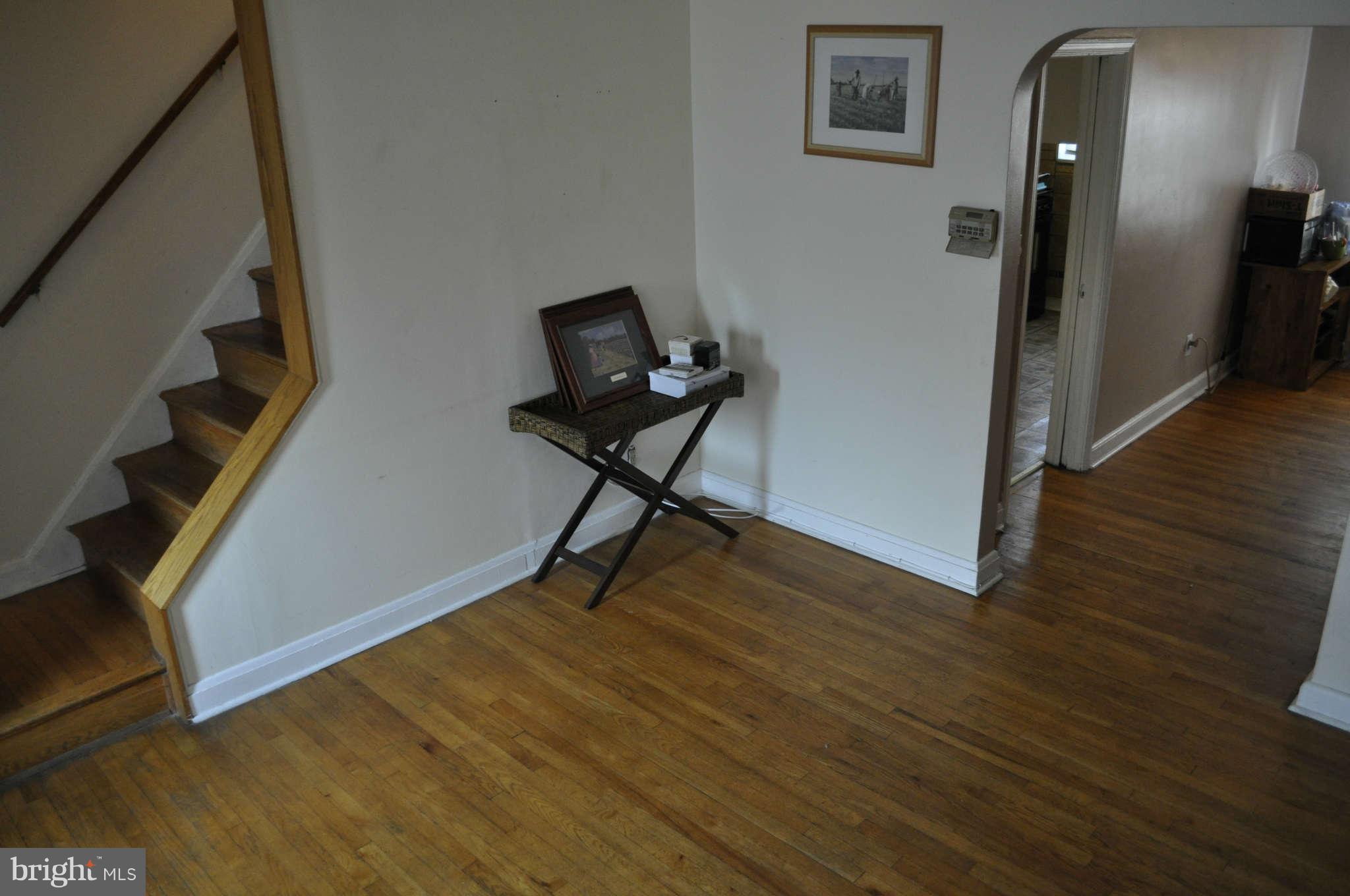 934 Masefield Road Baltimore, MD 21207 - Photo 4 of 23 Interior General