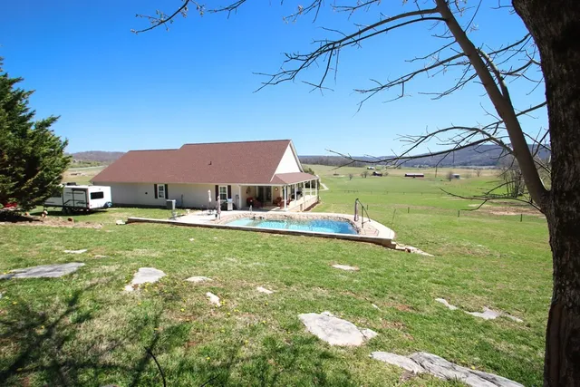 $1,374,900 | 4134 Hickory Valley Road, Sparta, TN 38583