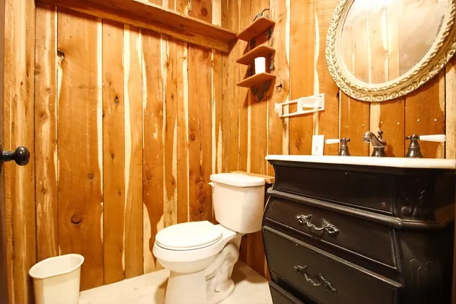 $1,374,900 | 4134 Hickory Valley Road, Sparta, TN 38583