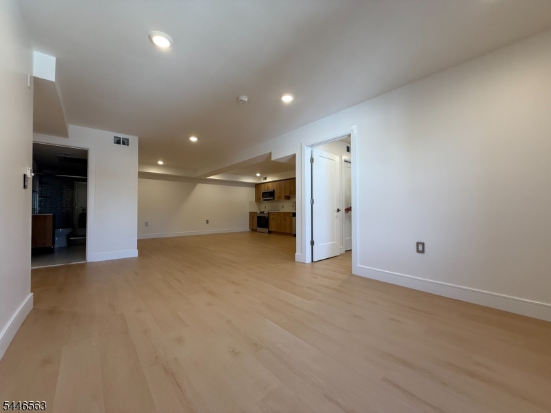 627 Valley Road, Unit D Montclair, NJ 07043 - Photo 8 of 25