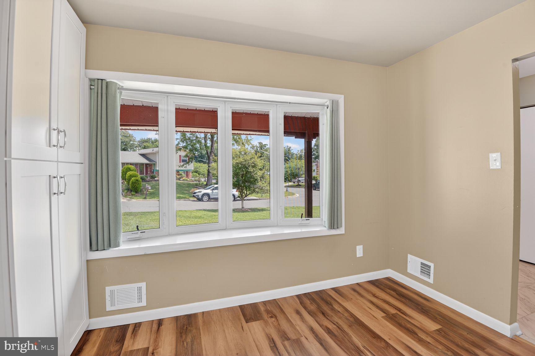 15800 Kerr Road Laurel, MD 20707 - Photo 13 of 58 Breakfast Room w/ Bay Window