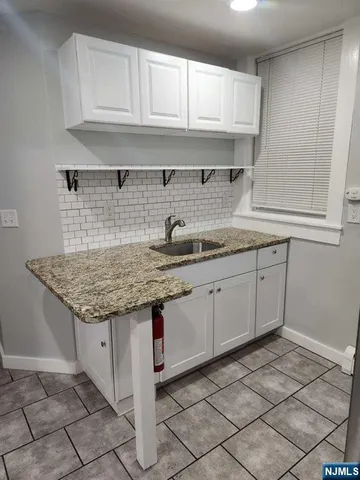 $2,100 | 237 Spring Street, Unit 235, Paterson, NJ 07503