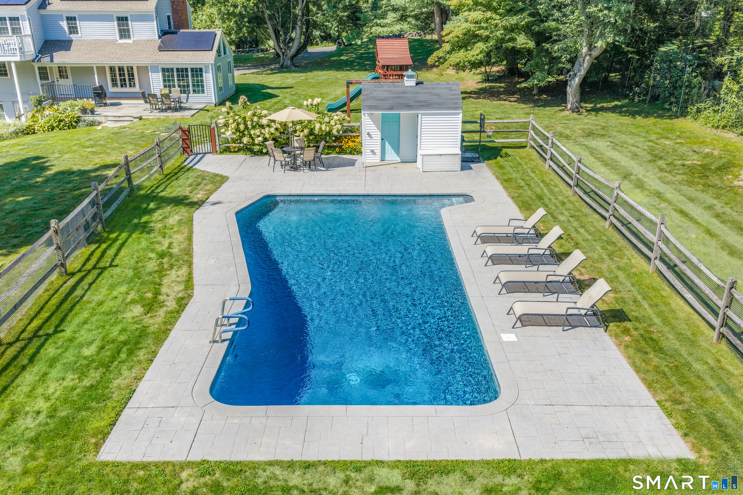 23 Jonathan Road New Canaan, CT 06840 - Photo 3 of 20 Gallery Image 3