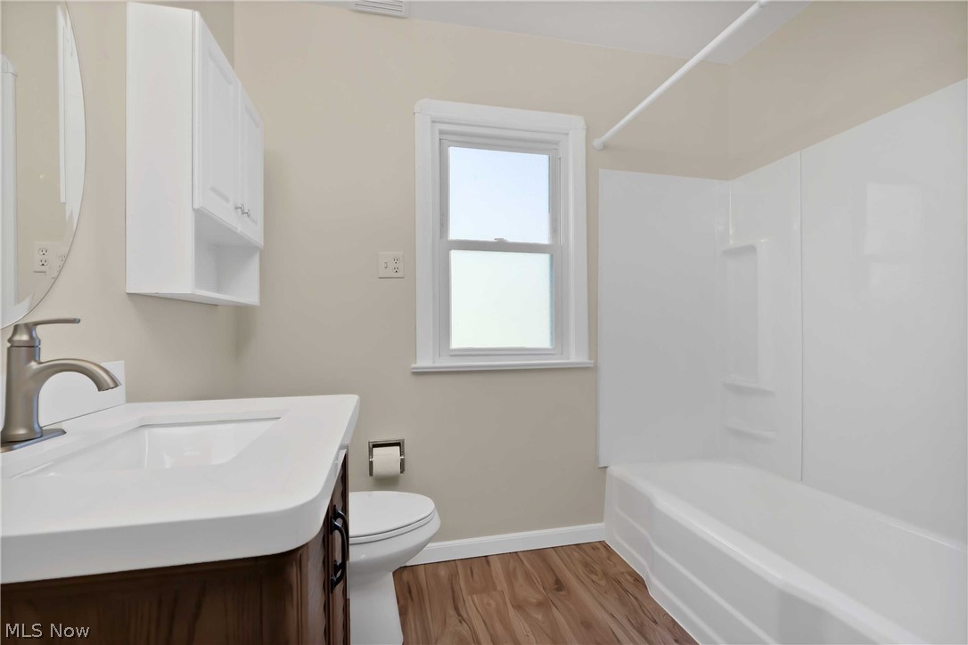 9303 Snow Road Cleveland, OH 44130 - Photo 12 of 35