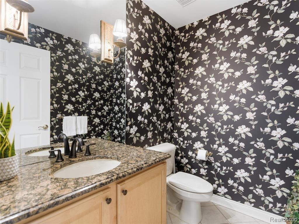 3874 Kaeleaf Road Lake Orion, MI 48360 - Photo 21 of 57 Gallery Image 21