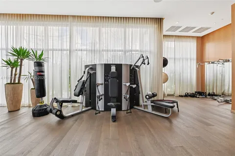 $7,500,000 | 801 South Pointe Drive, Unit PH602, Miami Beach, FL 33139