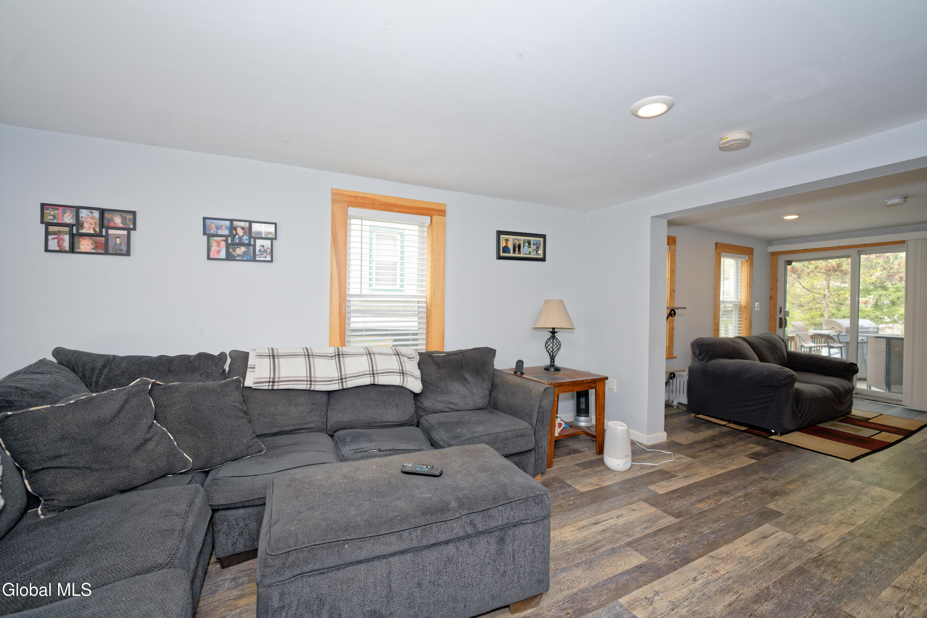 941 6th Street Rensselaer, NY 12144 - Photo 3 of 29 Livingroom 1