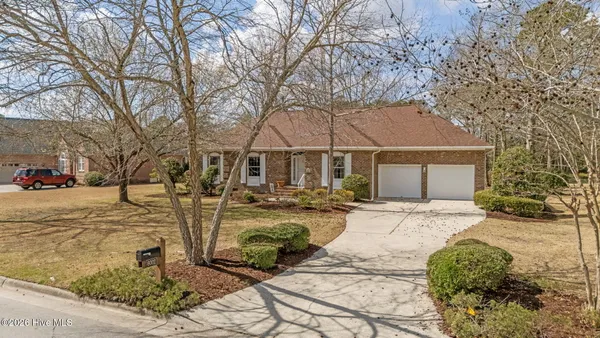 $450,000 | 6002 Clubhouse Drive, New Bern, NC 28562