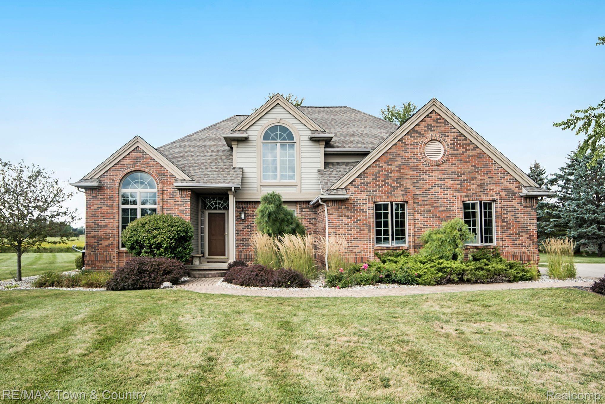 2343 North McKinley Road Flushing, MI 48433 - Photo 6 of 49 34.jpeg