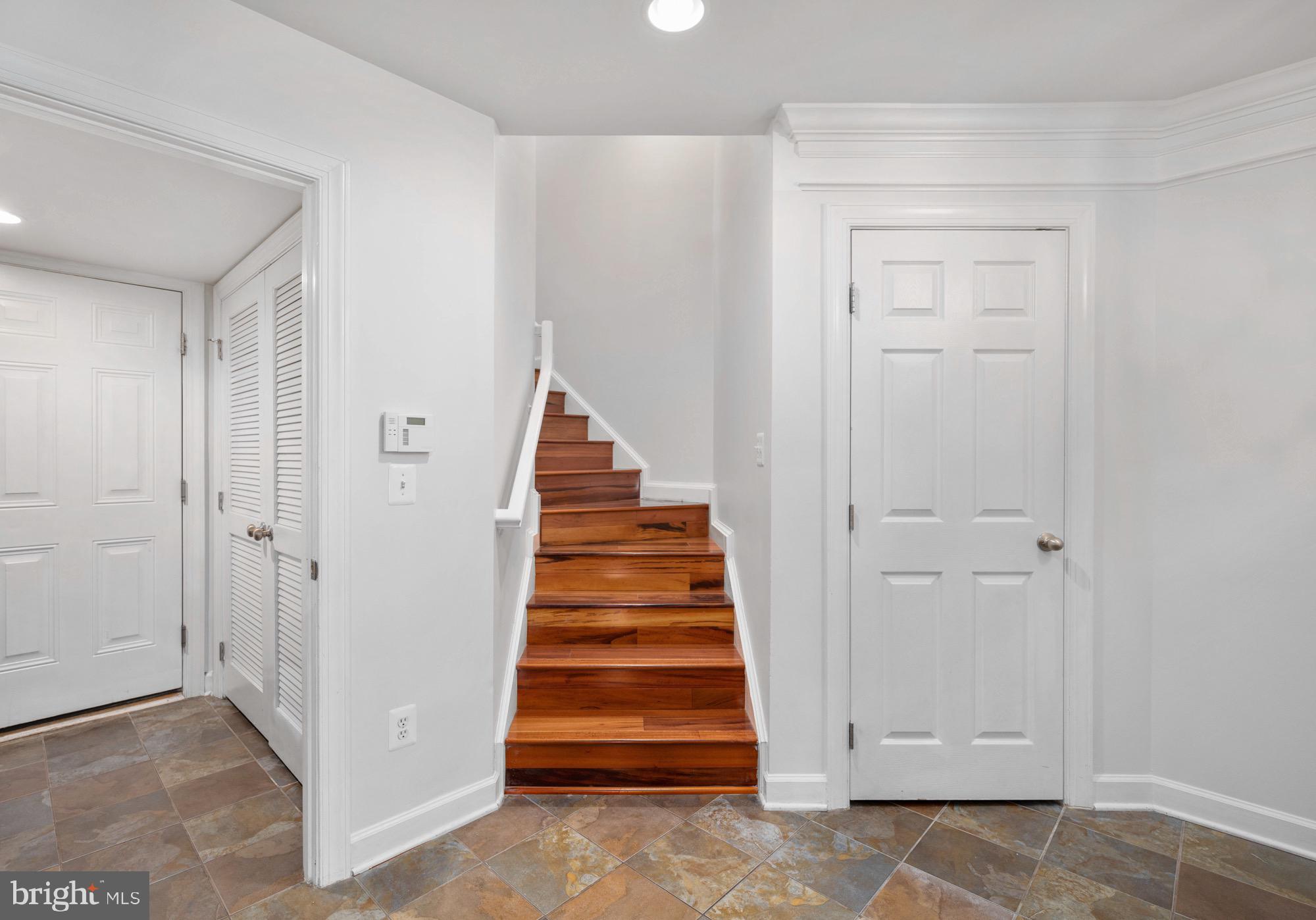 838 West Glebe Road Alexandria, VA 22305 - Photo 8 of 29 Gallery Image 8