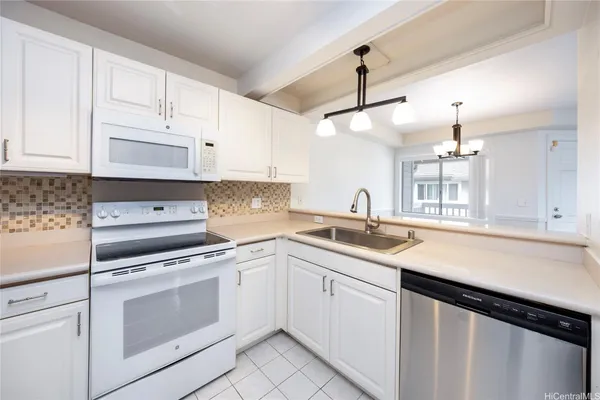 $3,300 | 92-1539 Ali'inui Drive, Unit 5B, Kapolei, HI 96707