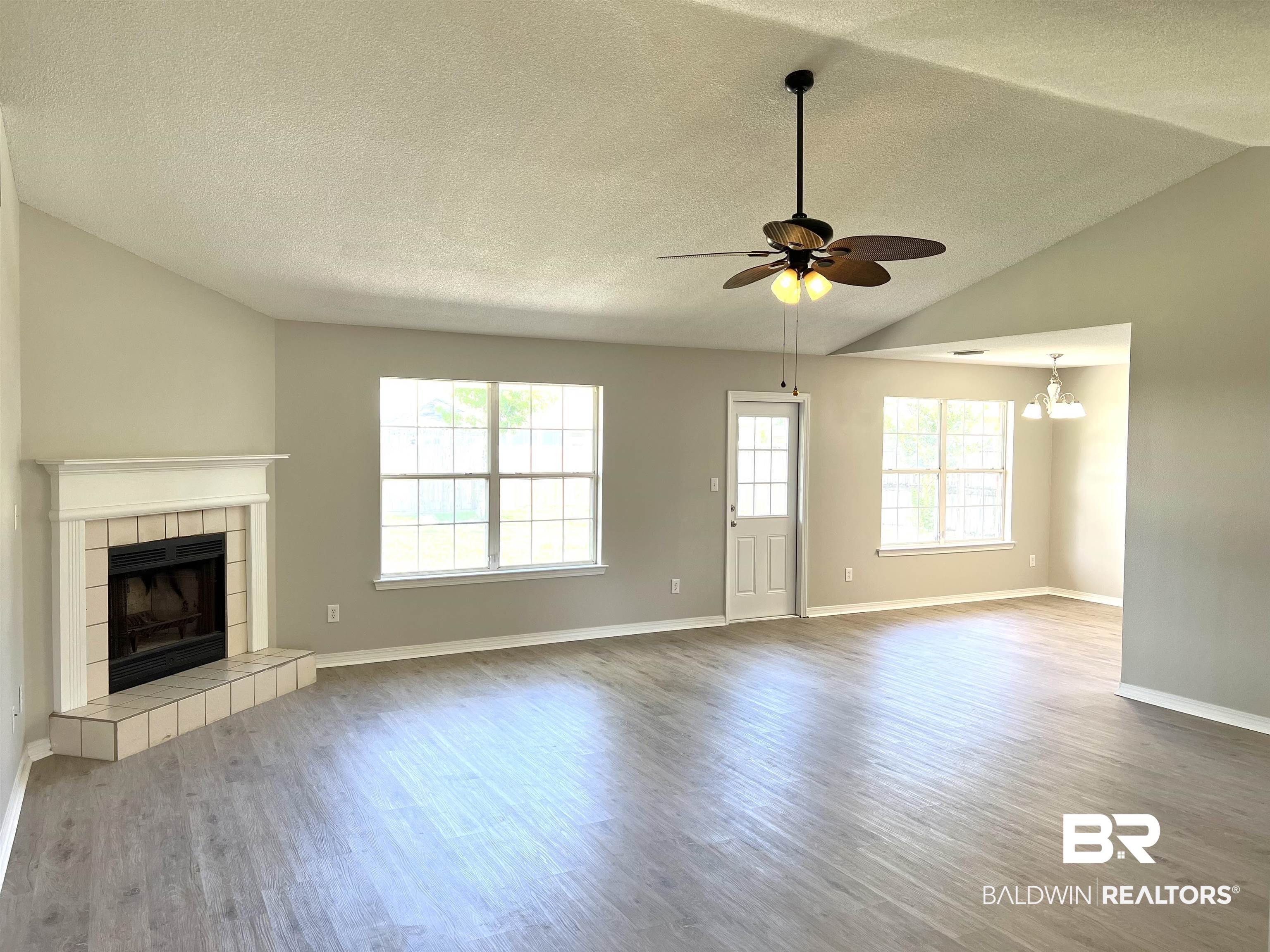 304 Woodbridge Court Foley, AL 36535 - Photo 2 of 17 Gallery Image 2