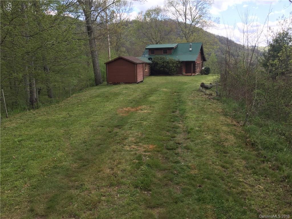 81 Little Roundtop Road Clyde, NC 28721 - Photo 2 of 20