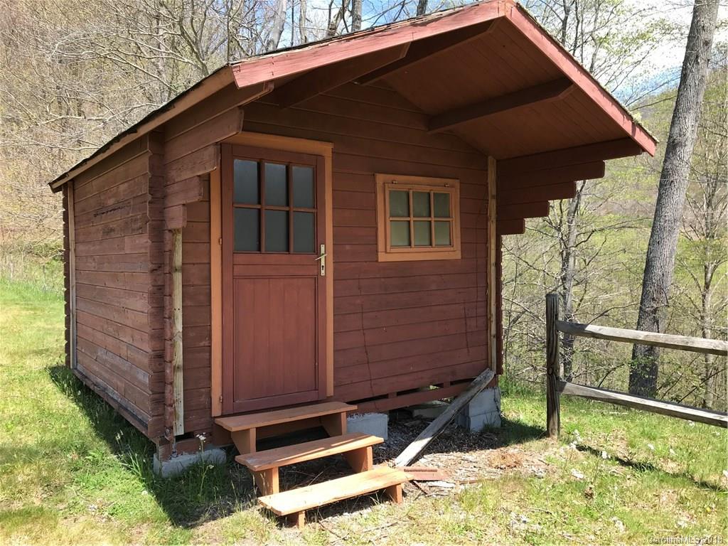 81 Little Roundtop Road Clyde, NC 28721 - Photo 6 of 20
