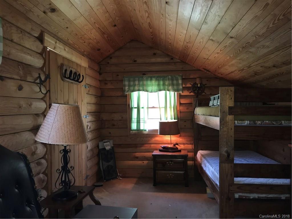 81 Little Roundtop Road Clyde, NC 28721 - Photo 8 of 20
