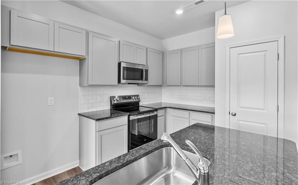 5079 Fallmeade Road Kernersville, NC 27284 - Photo 12 of 40