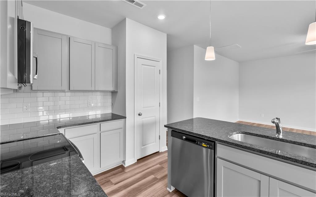 5079 Fallmeade Road Kernersville, NC 27284 - Photo 13 of 40