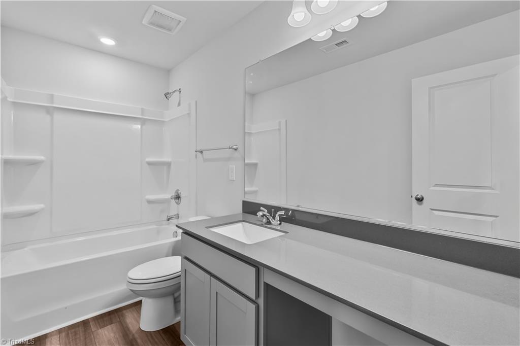 5079 Fallmeade Road Kernersville, NC 27284 - Photo 30 of 40 Secondary Bath